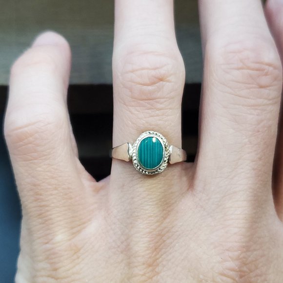 Jewelry - Size 7 Sterling Silver Cool Malachite Stone Ring